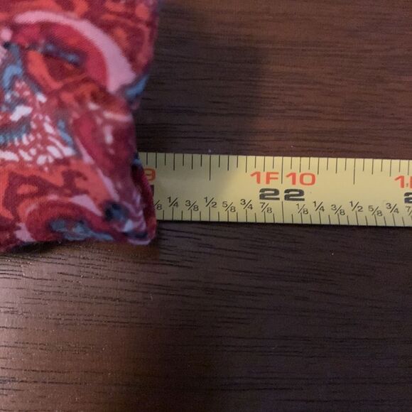 Pit to pit 21 length is 26 in the front and 27 1/2 in the. 9/1 - Picture 6 of 7